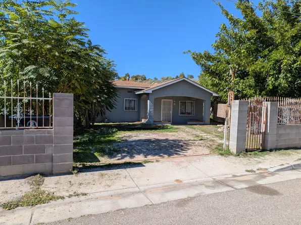 341 51st St NW, Albuquerque, NM 87105