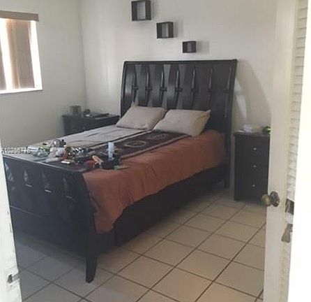 5th image of 4045 NW 16th St #304