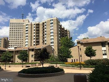 1st image of 4 Monroe St APT 701
