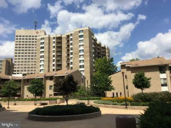 4 Monroe St APT 701, Rockville, MD 20850
