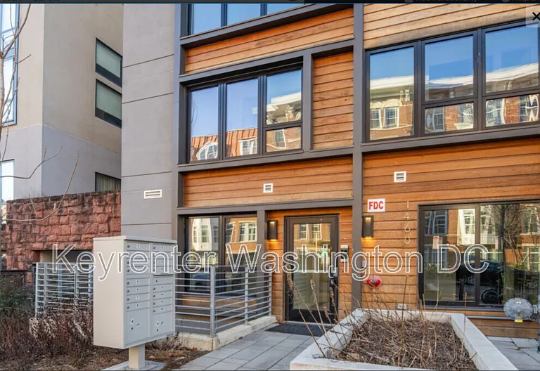 1460 Belmont St NW #301 — Photo 17