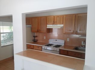 8910 Collins Ave APT 10, Surfside, FL 33154