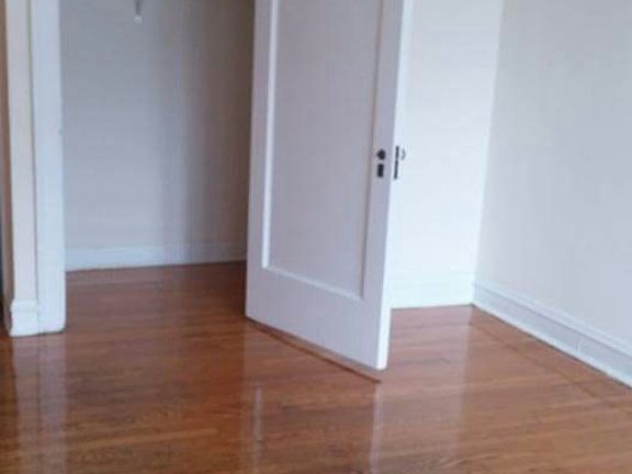 4th image of 6722 S Jeffery Blvd