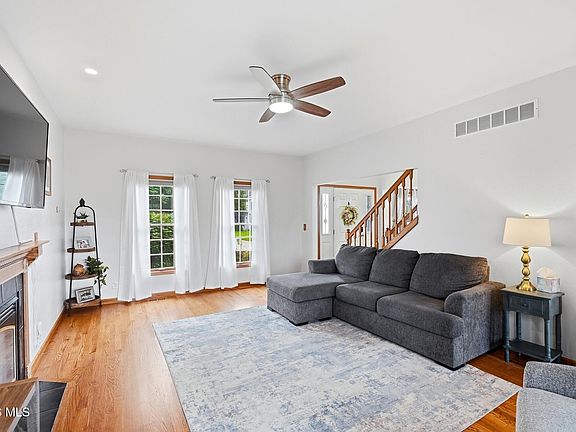 3rd image of 1424 S Redhawk Dr