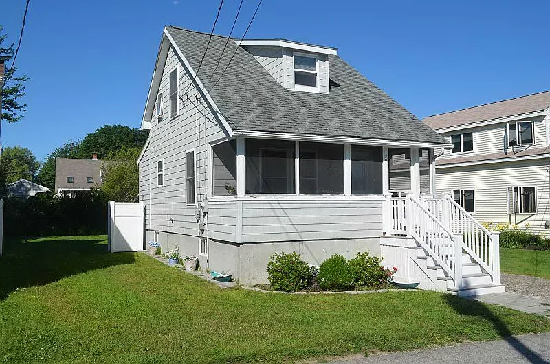 3 bed, 1.5 bath, $2,600 — Photo 1