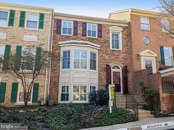 2nd image of 415 Council Dr NE