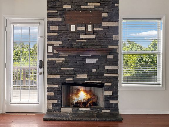 5th image of 1284 Freedom Dr