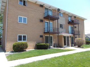 2822 186th St APT 2N, Lansing, IL 60438