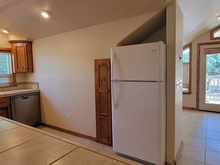 8424 Silver Bridge Rd — Photo 15