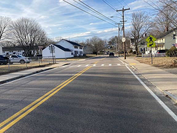 4th image of 33 39 N Main Street A K A 31 #37