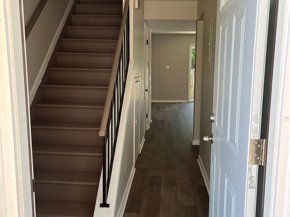 Photo is representative