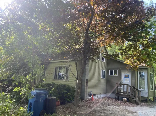 364 Shawsheen St, Tewksbury, MA 01876