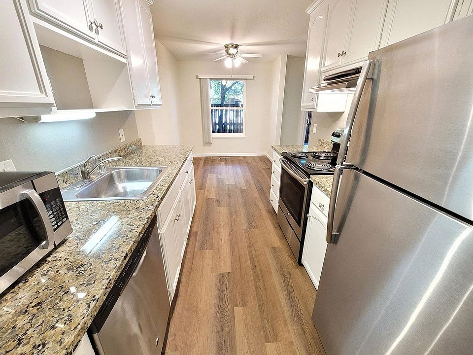 1st image of 135 Acalanes Dr APT 1