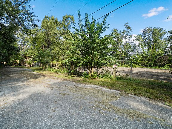 5th image of 8161 Lakeland St
