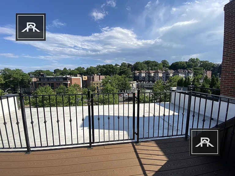 1618 Beacon St #3 — Photo 1