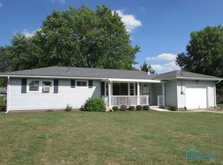 17658 S Pansy Ln, Grand Rapids, OH 43522