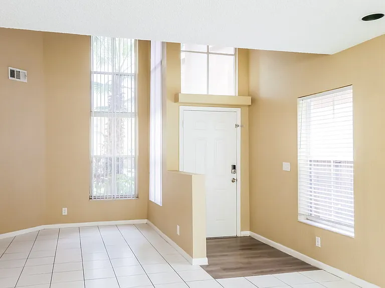 3275 W Buena Vista Dr — Photo 6