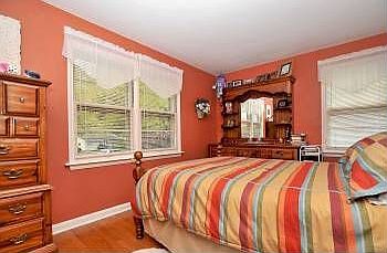4th image of 1031 Meadowridge Dr
