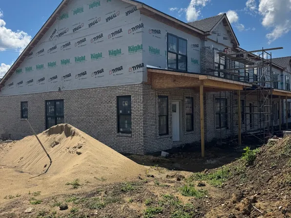 303 S 7th St, Tell City, IN 47586