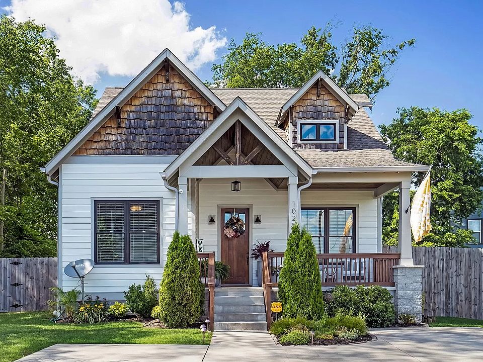 1st image of 1025B Elvira Ave