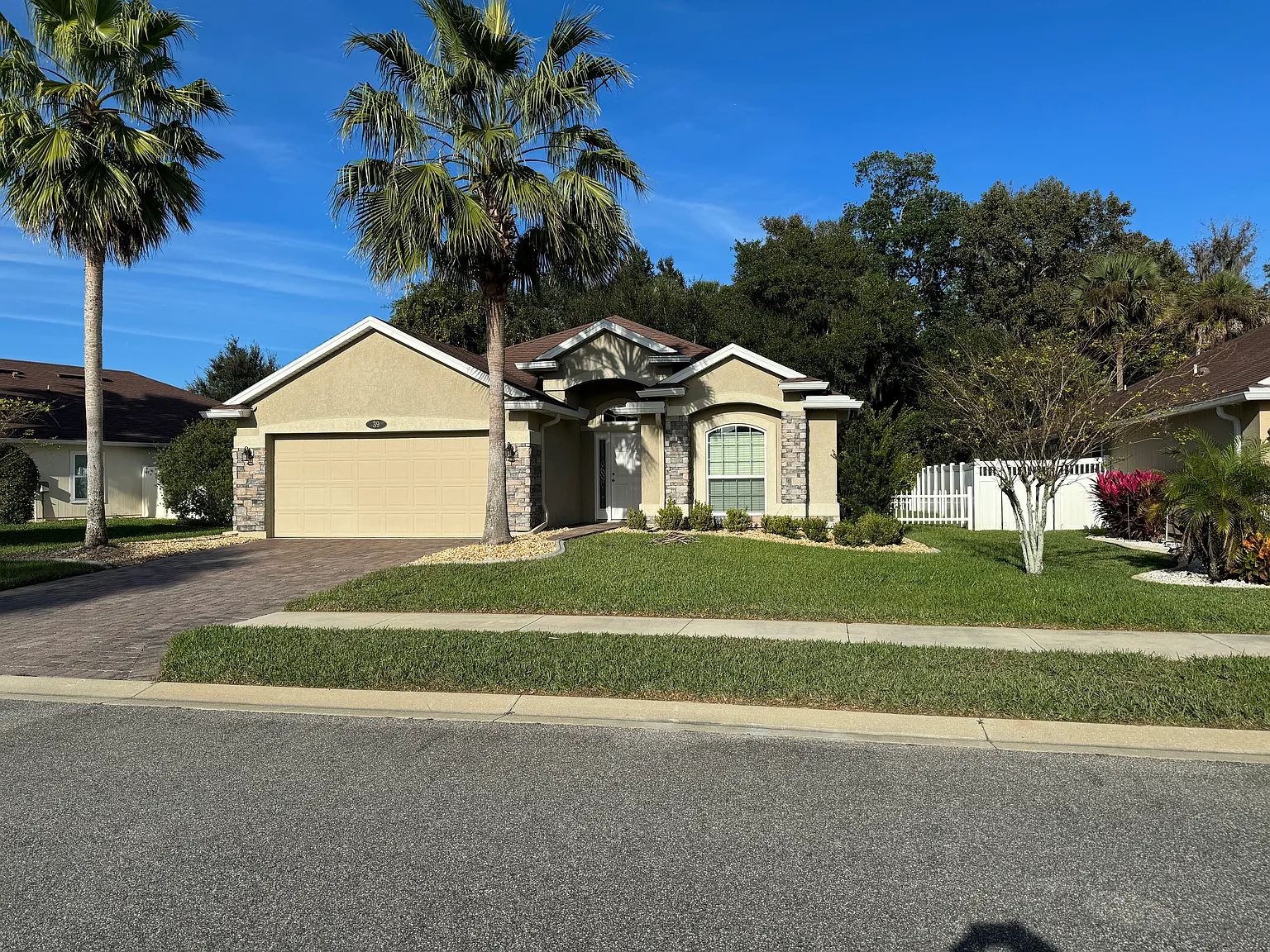 4 bed, 1801 sqft, $2,400 — Photo 2