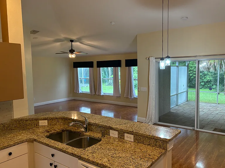 6302 Sturbridge Ct — Photo 6