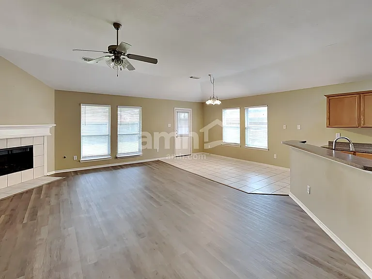 719 Chase View Dr — Photo 7