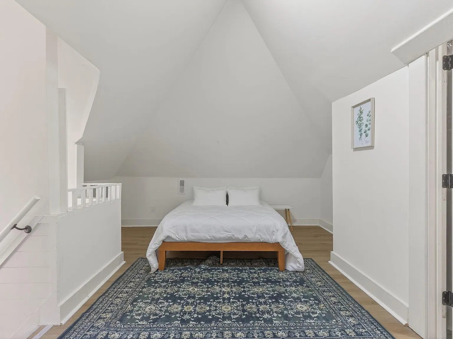 4 bed, 3.0 bath, 1742 sqft, $966 — Photo 1