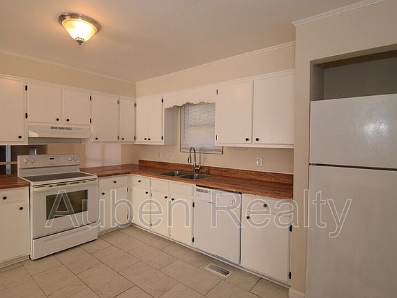 5th image of 2655 Carrington Dr