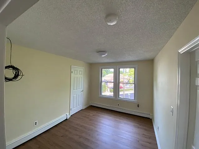 36 Leonard Pl — Photo 2