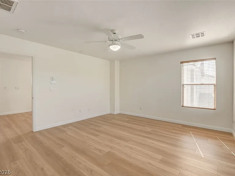 10808 Wallflower Ave — Photo 28