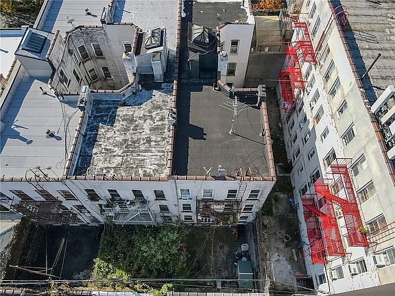 4th image of 715 55th St #1