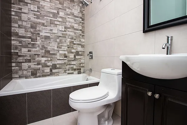 Rented by Nooklyn NYC LLC | media 37