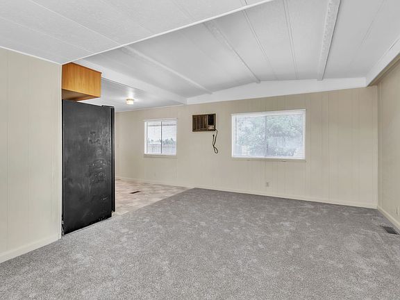 3rd image of 7986 Excelsior Rd