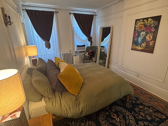 3rd image of 93 Orchard St APT 2