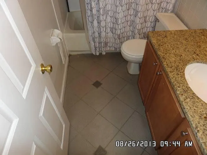 5387 Pershing Ave #E — Photo 10