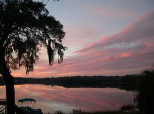 121 Floradandy Rd, Hawthorne, FL 32640