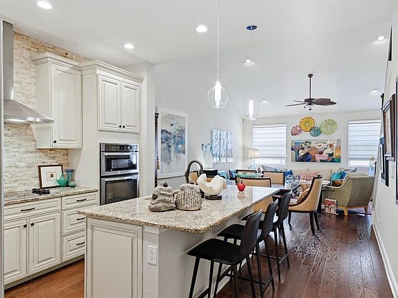 3rd image of 3684 Fescue Ln