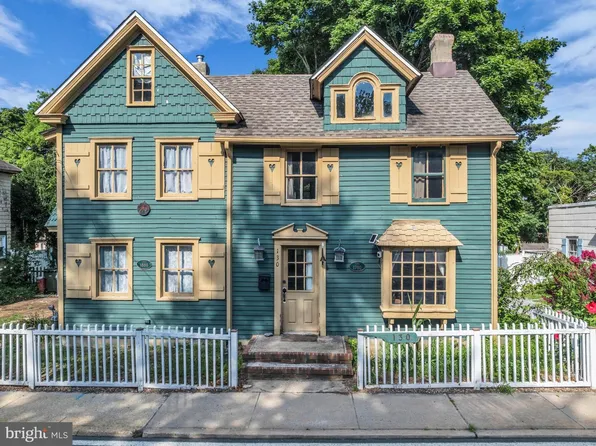 130 S Green St, Tuckerton, NJ 08087