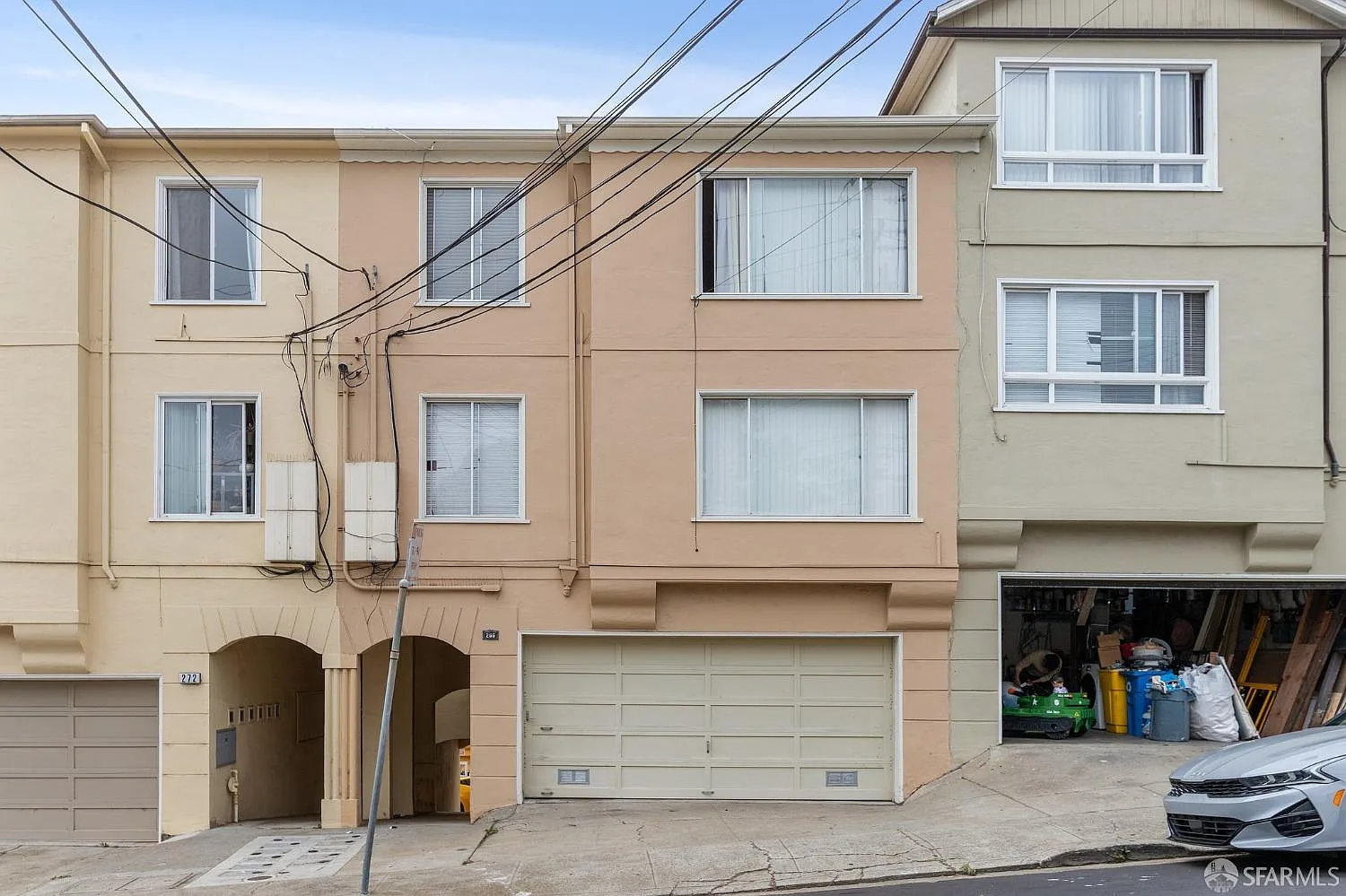 266 Abbot Ave photo 1