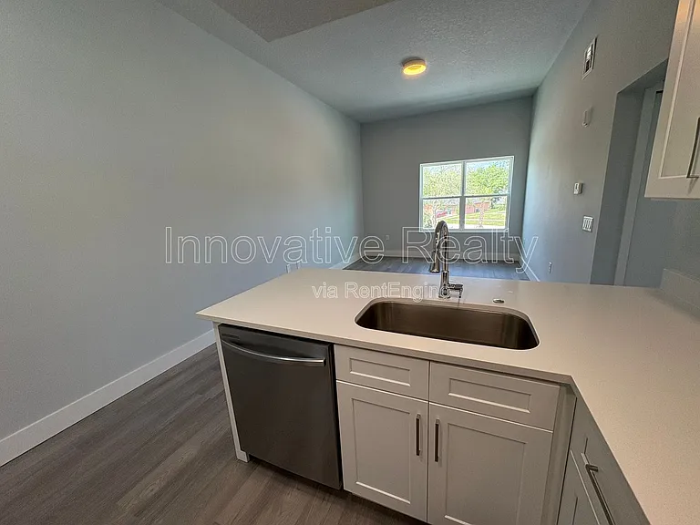2240 Florida Dr #101 — Photo 8