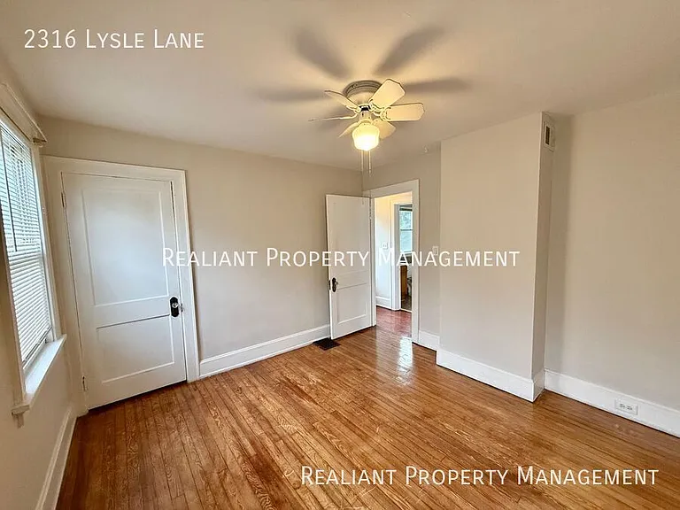 2316 Lysle Ln — Photo 9