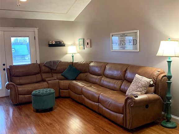 5th image of 330 Bridlewood Park