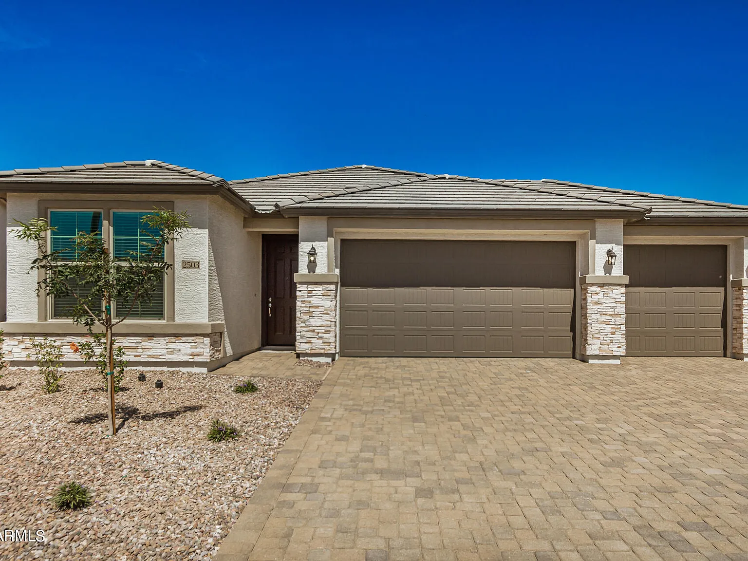 5 bed, 2100 sqft, $2,995 — Photo 1