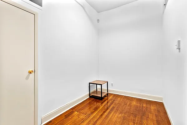 Rented by Oxford Property Group | media 34