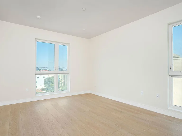 5320 Cartwright Ave — Photo 32