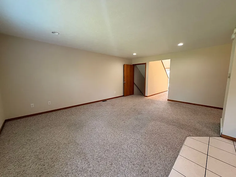 6780 Bent Grass Dr SE — Photo 3