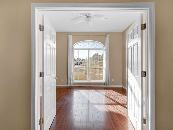 5th image of 739 Shiloh Dr