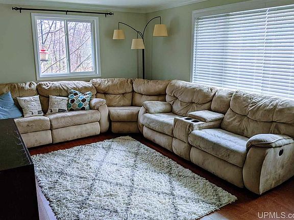 2nd image of 1295 Vandenboom Ave