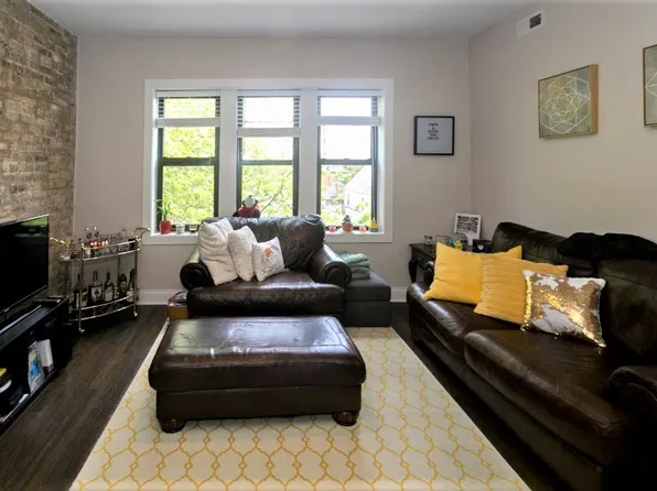 2230 N Sawyer Ave APT 3E, Chicago, IL 60647